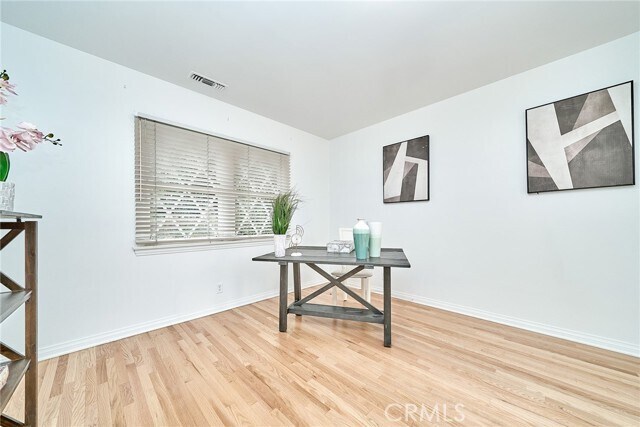 Building Photo - 503 Longden Dr