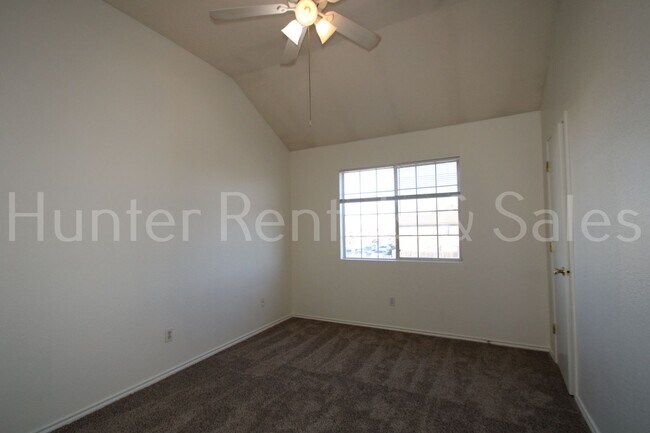 Building Photo - Don't Miss Out!