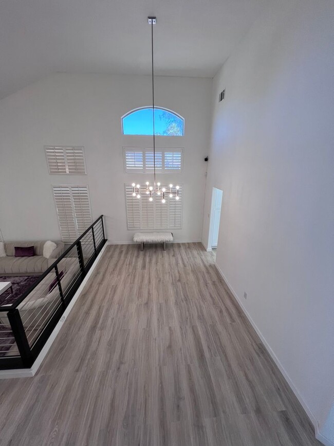 Building Photo - Summerlin 5 Bedroom with a Swimming Pool