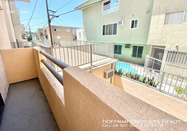 Building Photo - 415 S New Hampshire Ave Los Angeles CA 90020