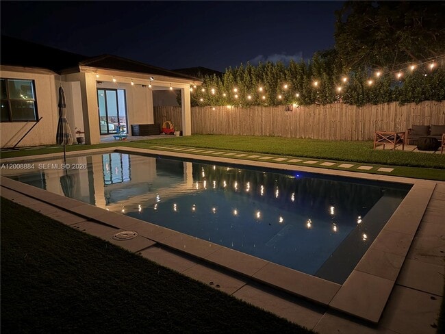 Building Photo - 2945 SE 3rd St