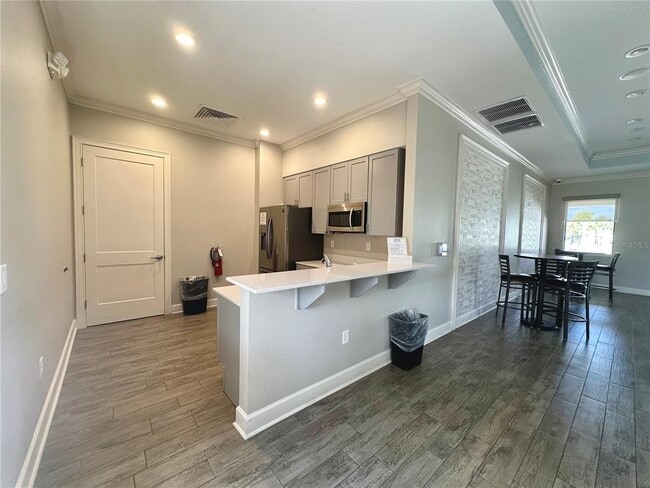 Building Photo - 10247 Love Story St