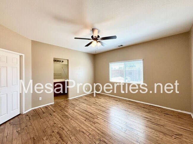 Building Photo - 14312 Sierra Grande St