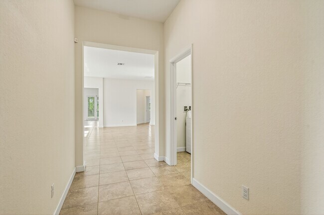 Building Photo - 1769 Berskshire