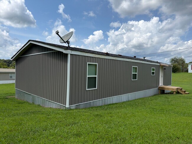 Building Photo - 949 N Bucks Pocket Rd SE