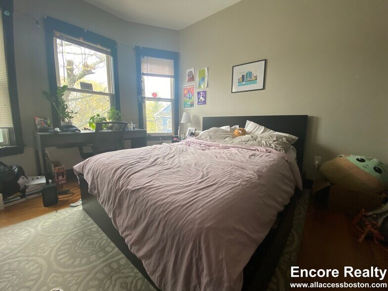 Building Photo - 46 Creighton St