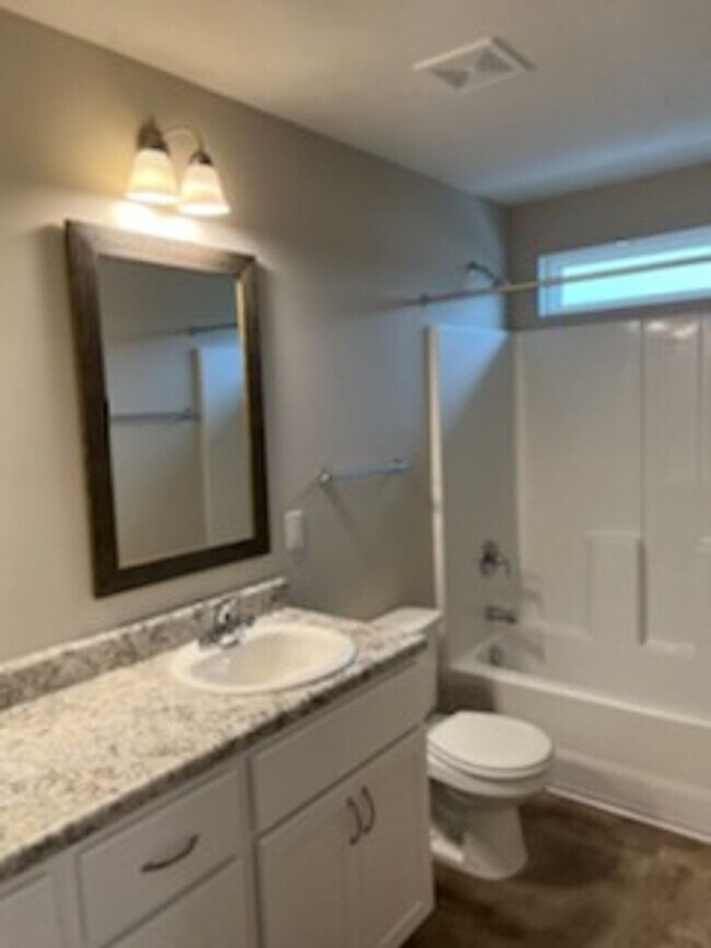 Building Photo - Beautiful and spacious 2 Story in Summerto...