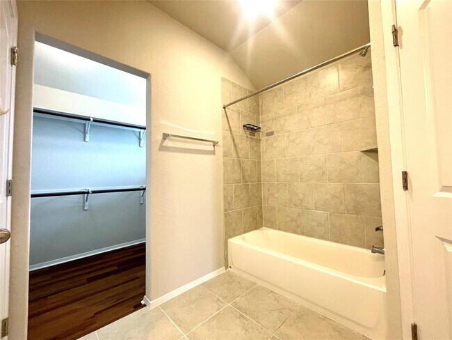 Building Photo - 6701 Wolf Pack Dr