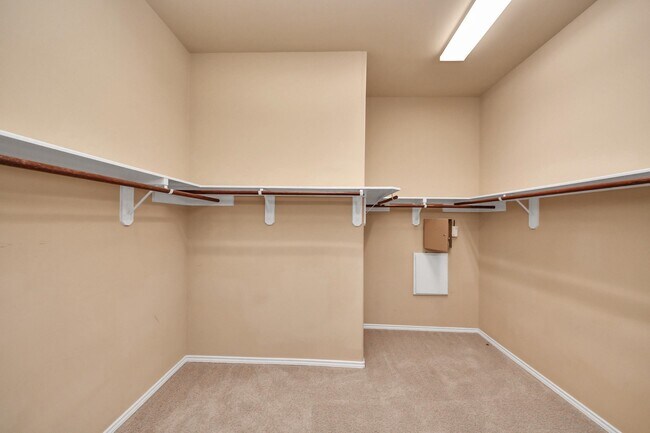 Building Photo - 2003 Sequoia Trail Ln