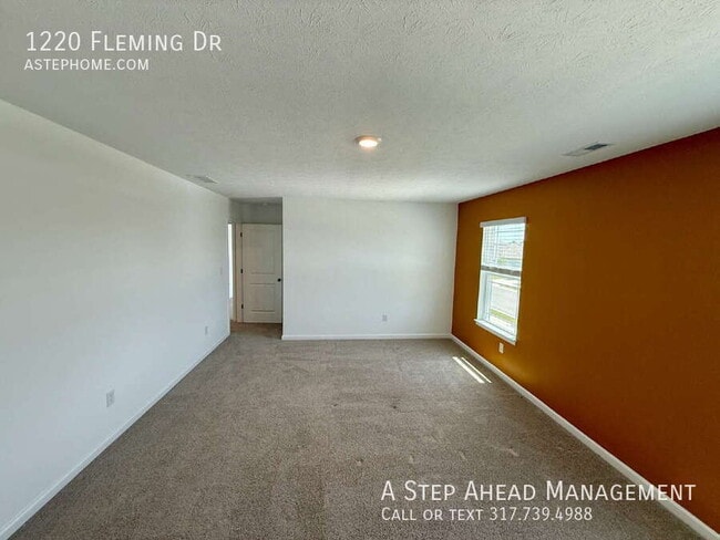 Building Photo - 1220 Fleming Dr