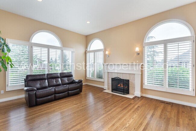 Building Photo - 16754 Quail Ct