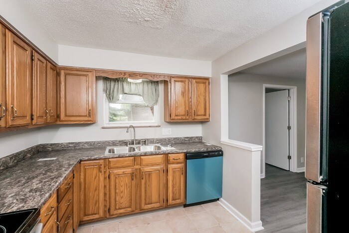 Building Photo - 4099 Glen Este-Withamsville Rd