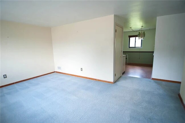 Building Photo - 2312 Perricrest Dr