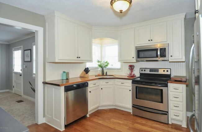 Building Photo - 516 Virginia Ave