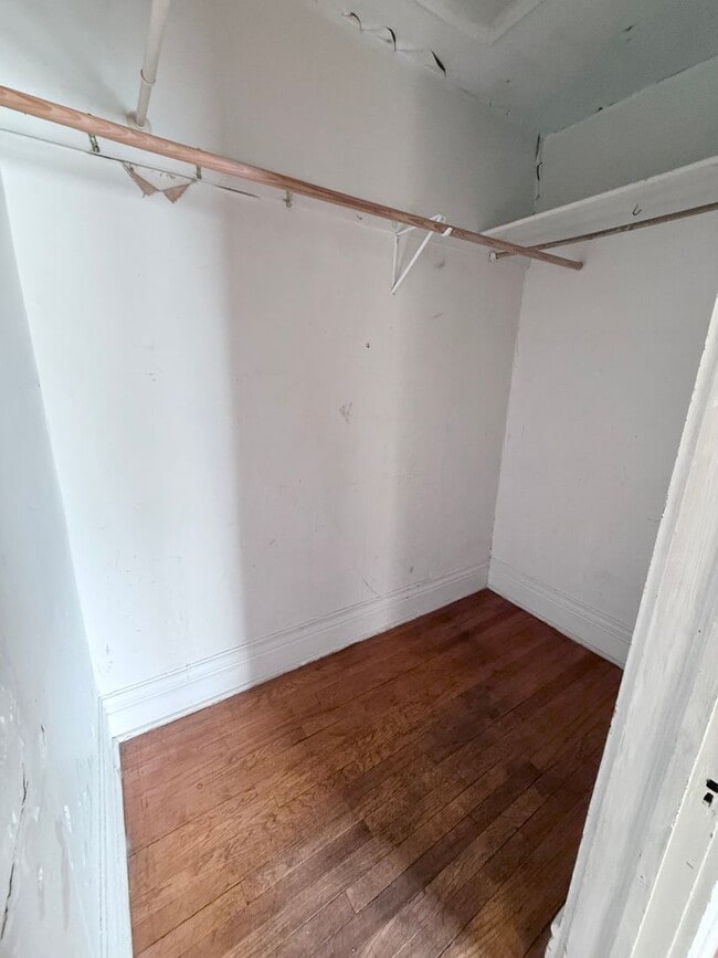 Building Photo - 1544 D St