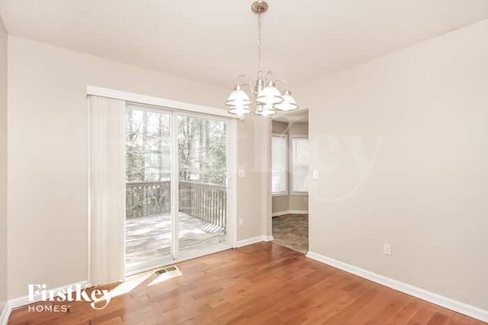 Building Photo - 5714 Newnan Cir