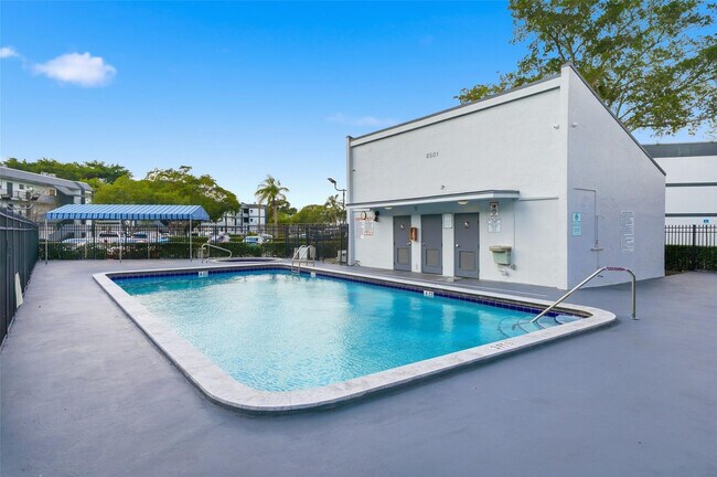 Building Photo - 8330 Sands Point Blvd