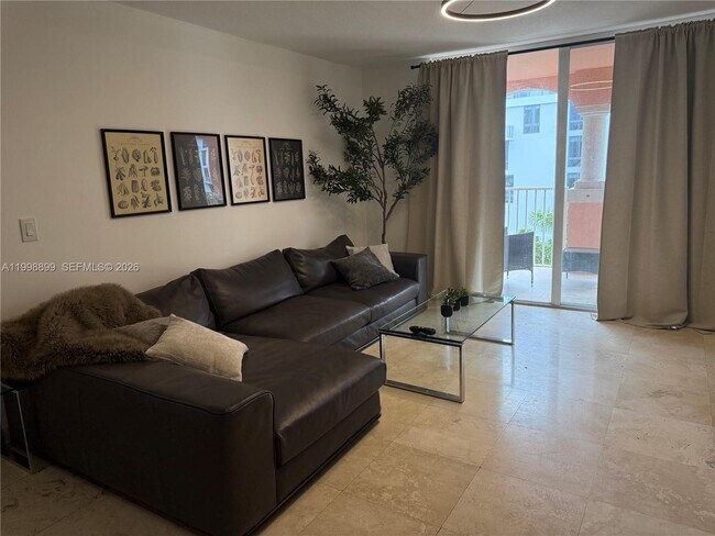 Building Photo - 19555 E Country Club Dr