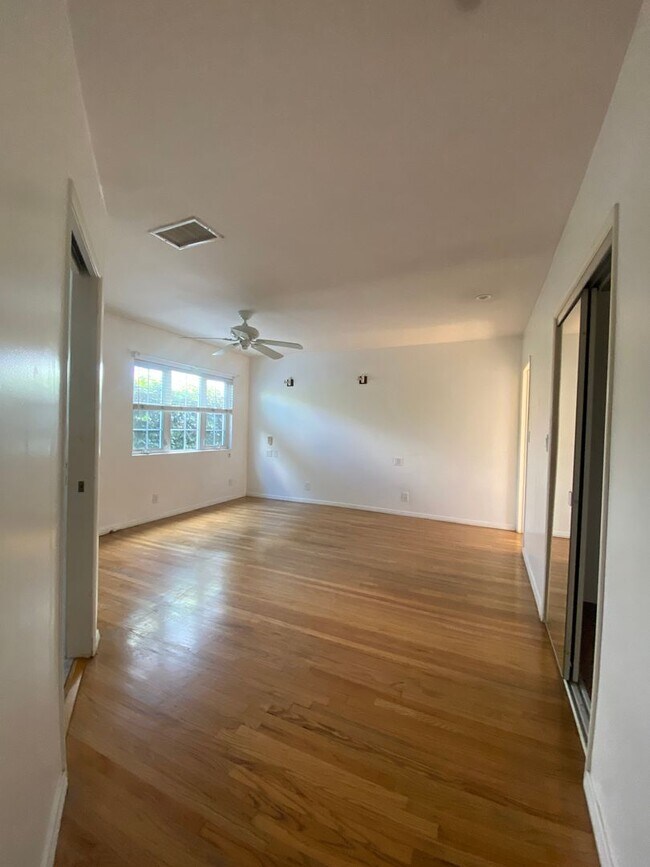 Building Photo - Charming Home in Covina