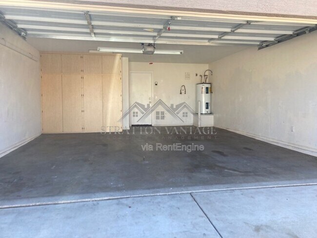 Building Photo - 4445 E Amarillo Dr