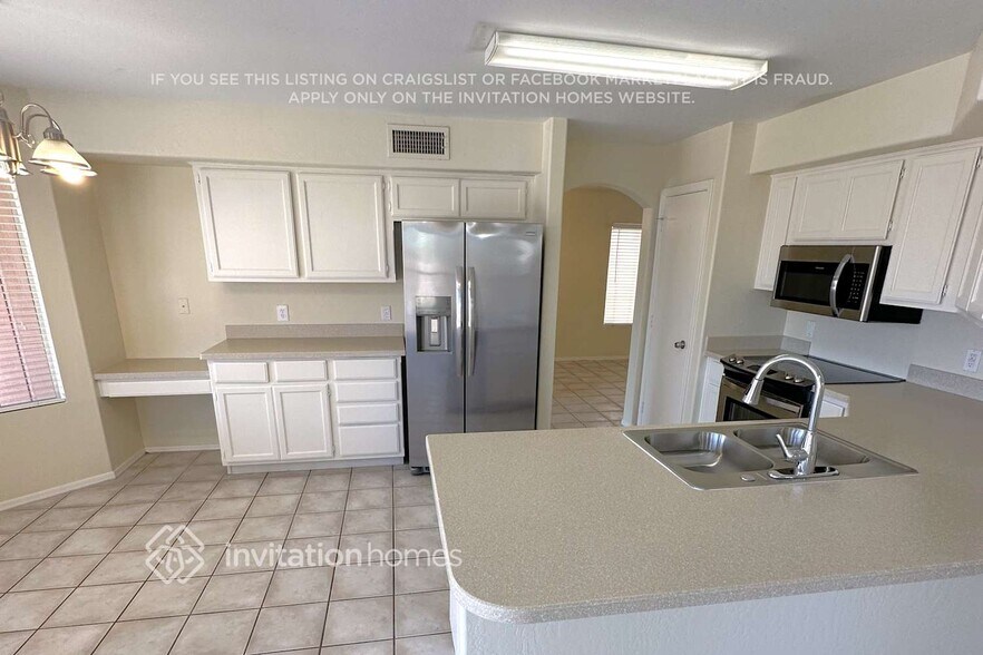 Building Photo - 18530 N 85th Ave