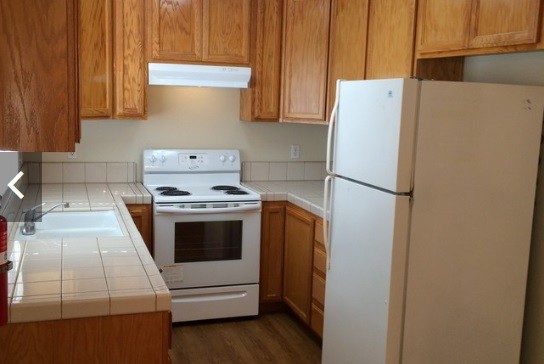 Building Photo - 105 Palm Pkwy