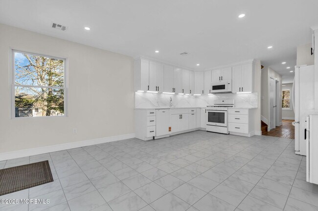 Building Photo - 2334 Adams Ave