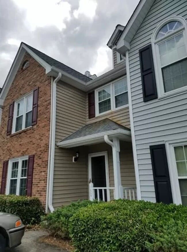 Primary Photo - Charming updated 3 bedroom and 2.5 bath Townhome in Adams Farm Greensboro