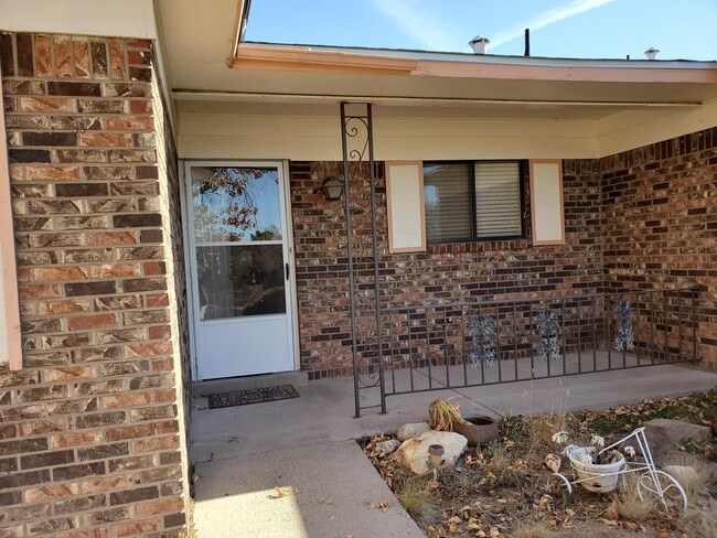 Building Photo - 11519 Morocco Ct NE