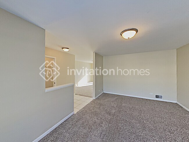 Building Photo - 605 Lindale St