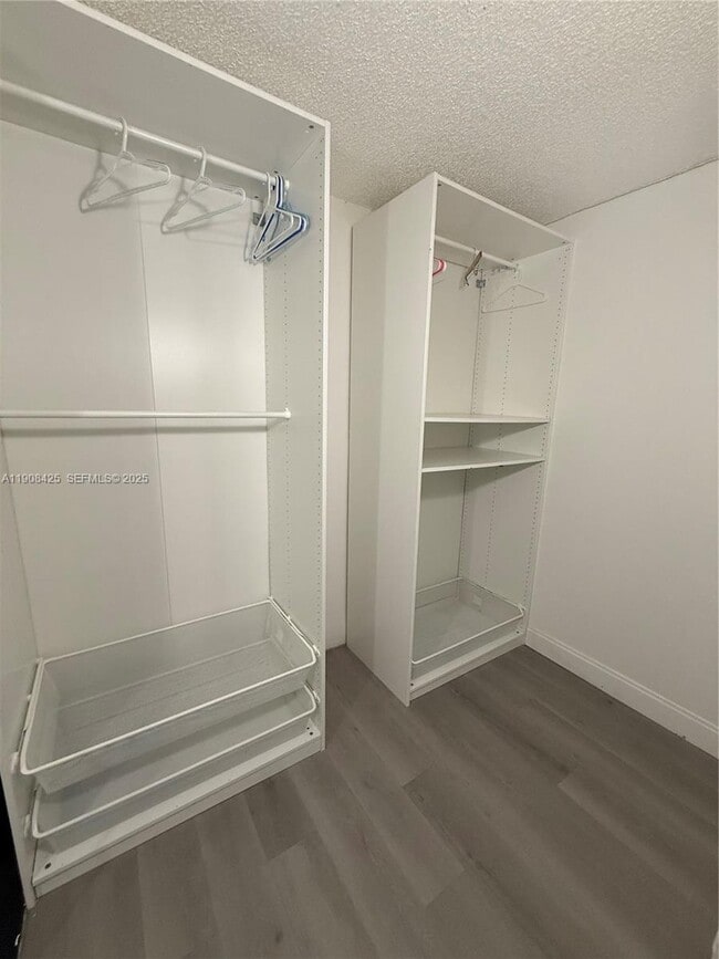 Building Photo - 9986 Royal Palm Blvd