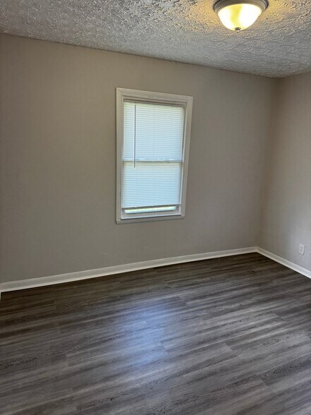 Building Photo - 4076 Prescott Ave