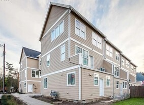 Building Photo - 8812 N Edison St