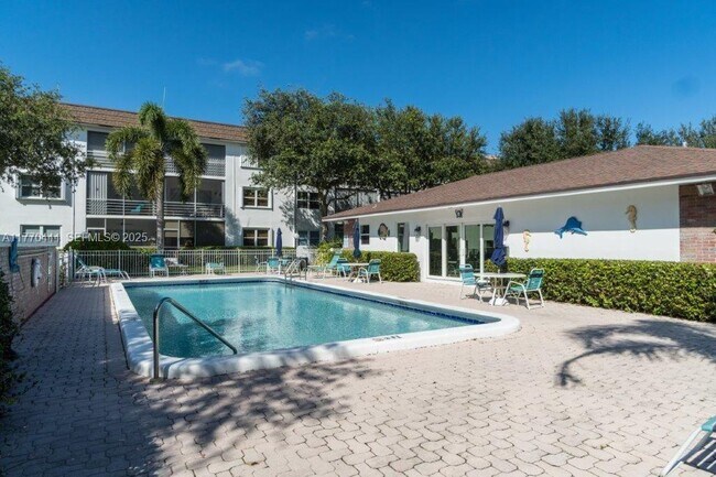 Building Photo - 1501 S Ocean Blvd