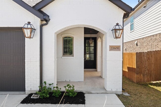 Building Photo - 22609 Bristlegrass Ln