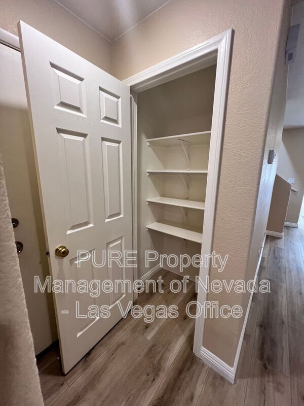 Building Photo - 4970 Volcanic Rock Ln