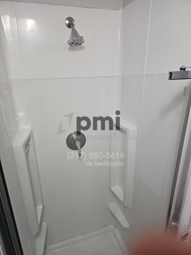 Building Photo - 4138 N Irvington Ave