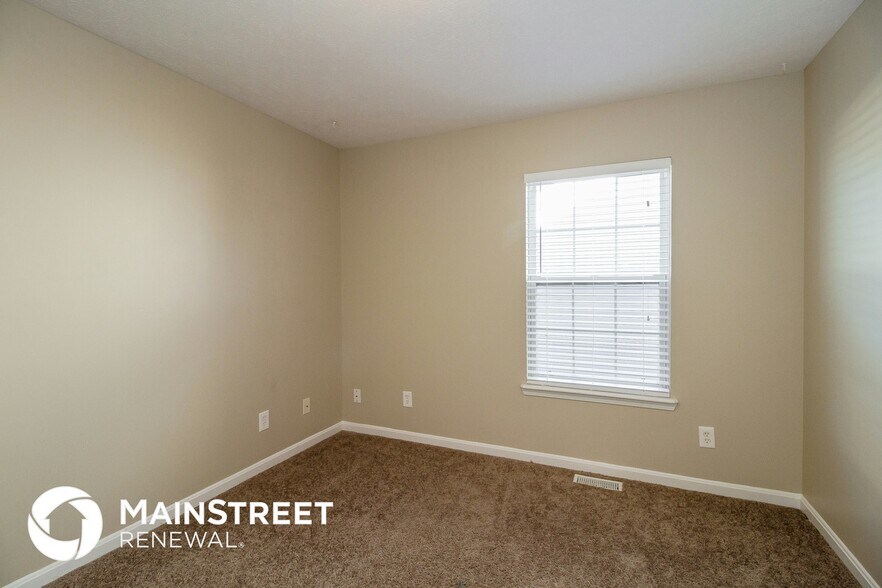 Building Photo - 7913 Kenhurst Dr