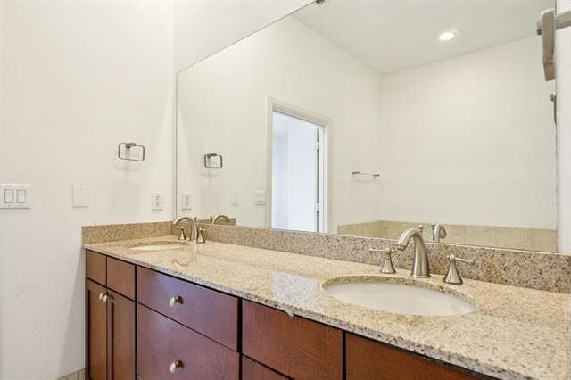 Building Photo - 3200 Ross Ave