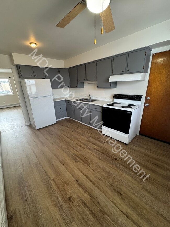 Building Photo - George Street Apartments