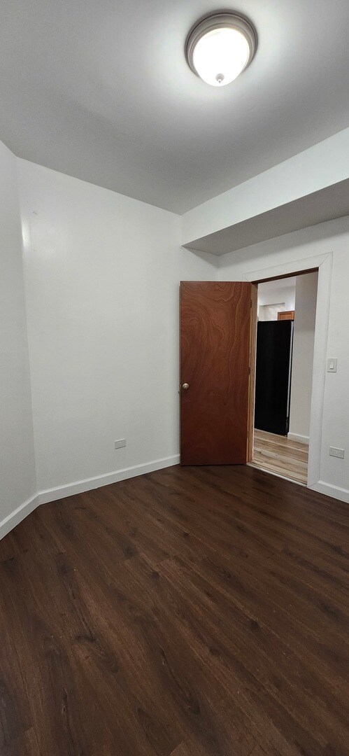 Building Photo - 1453 N Lotus Ave