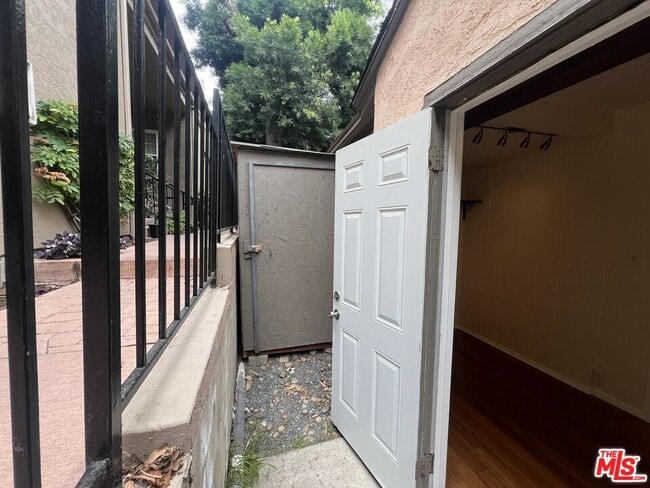 Building Photo - 2019 Cypress Ave.