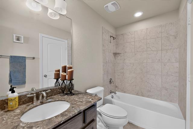 Building Photo - 9215 Moon River Ct
