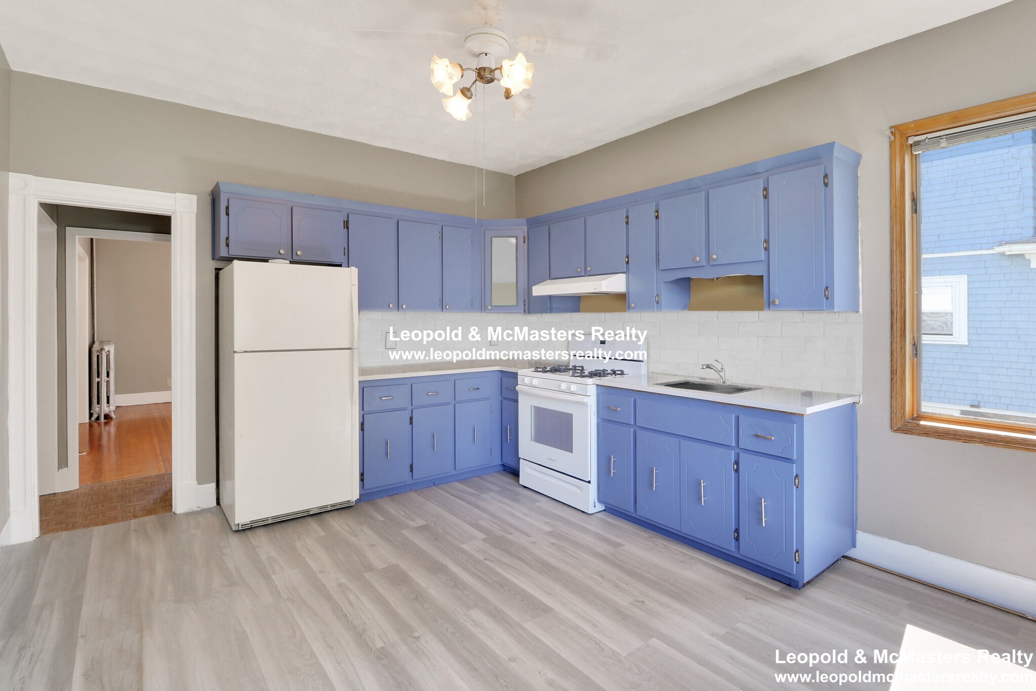 Building Photo - 288 Pleasant St