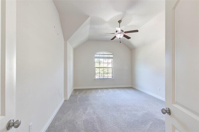 Building Photo - 15517 Bended Knee Dr