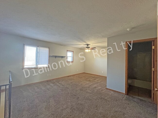 Building Photo - 1204 Flora St