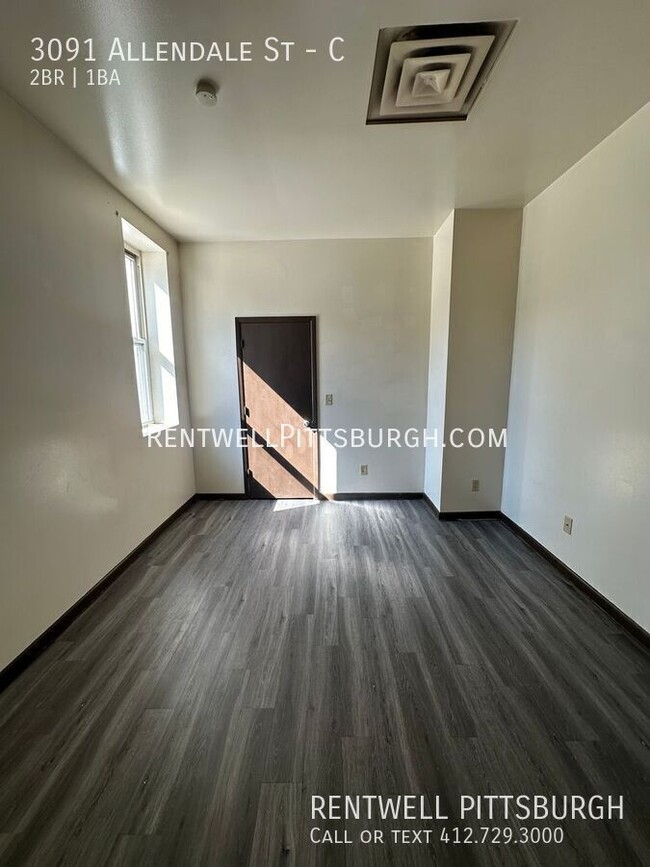 Building Photo - 2 Bedroom Apartment in Sheraden