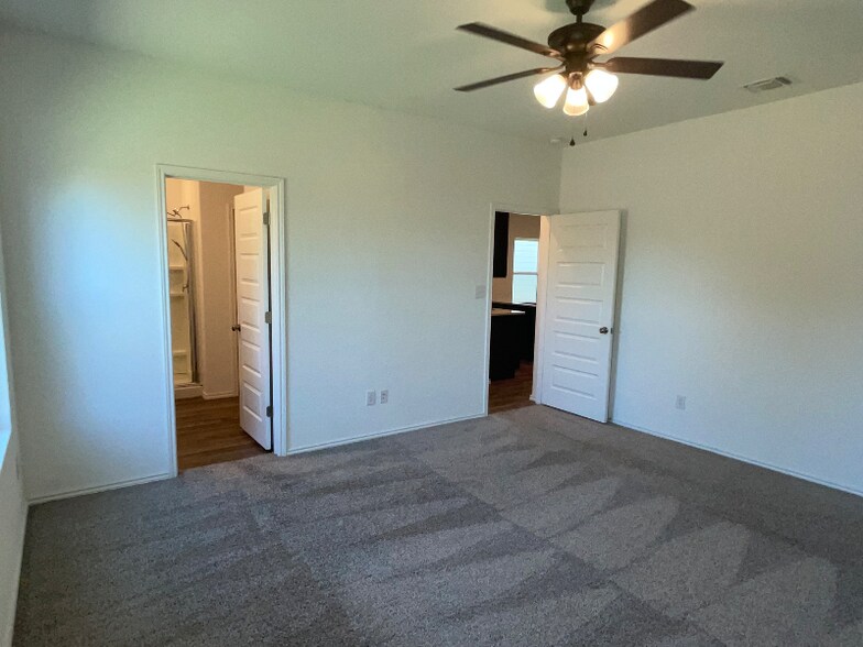 Building Photo - 4422 Chandler Rd