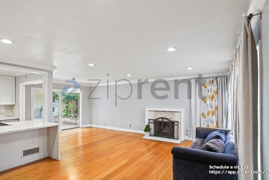 Building Photo - 4847 Stacy St