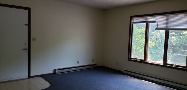 Building Photo - 367 Falling Run Rd